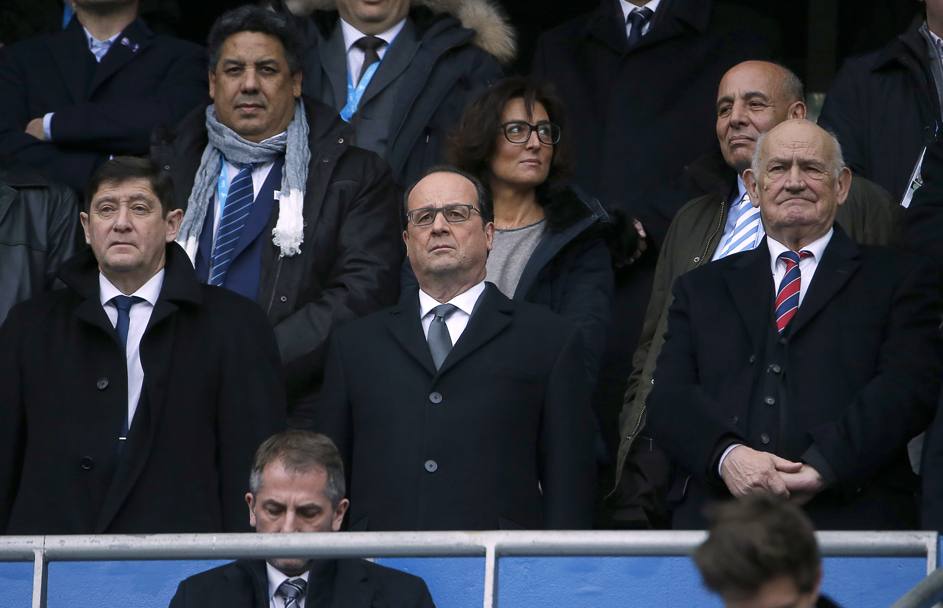 Il presidente Hollande assiste alla partita (Afp)